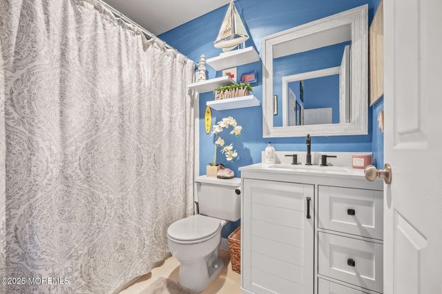 761 Banyan Court, Morganville, NJ 07751