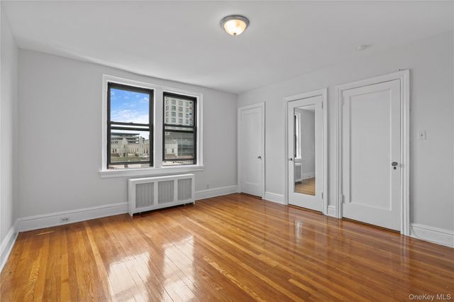 240 Martine Avenue 4G, White Plains, NY 10601