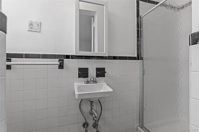 240 Martine Avenue 4G, White Plains, NY 10601