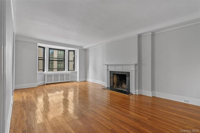 240 Martine Avenue 4G, White Plains, NY 10601