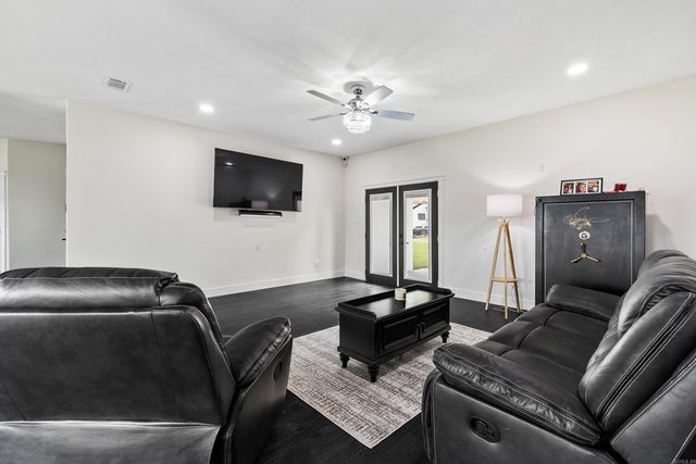 8937 Wingate Drive, Benton, AR 72019