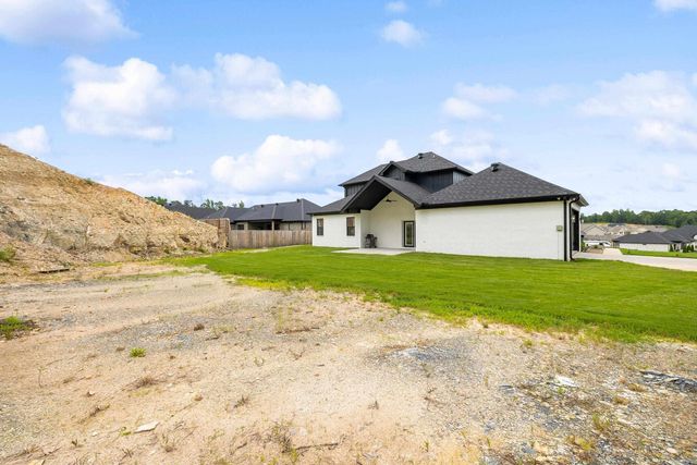 8937 Wingate Drive, Benton, AR 72019