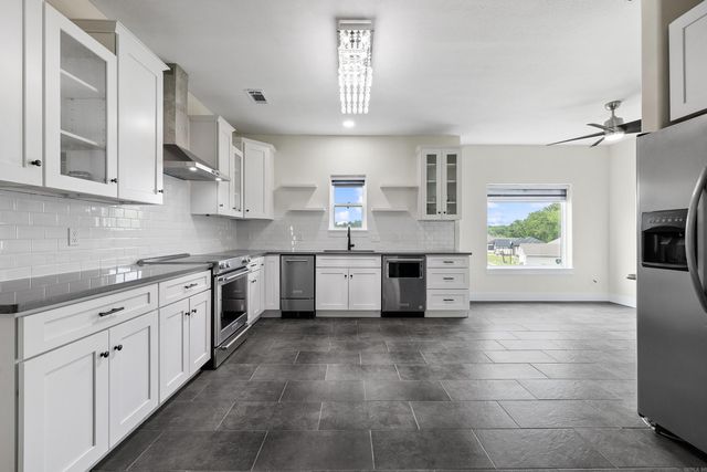 8937 Wingate Drive, Benton, AR 72019