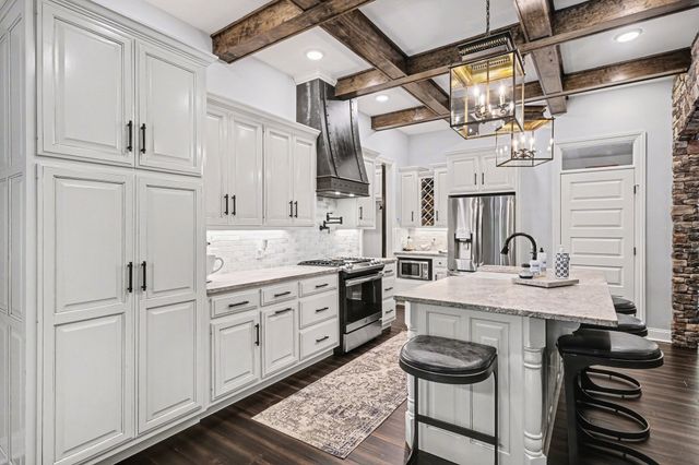 1850 Puryears Bend Rd, Hartsville, TN 37074