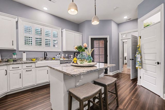 1850 Puryears Bend Rd, Hartsville, TN 37074