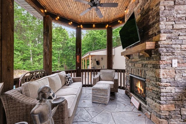 1850 Puryears Bend Rd, Hartsville, TN 37074