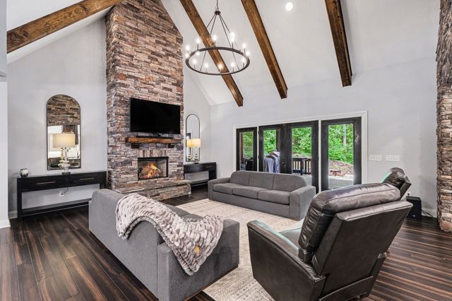1850 Puryears Bend Rd, Hartsville, TN 37074