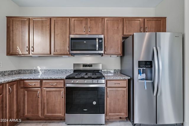 8961 W SAN JUAN Avenue, Glendale, AZ 85305