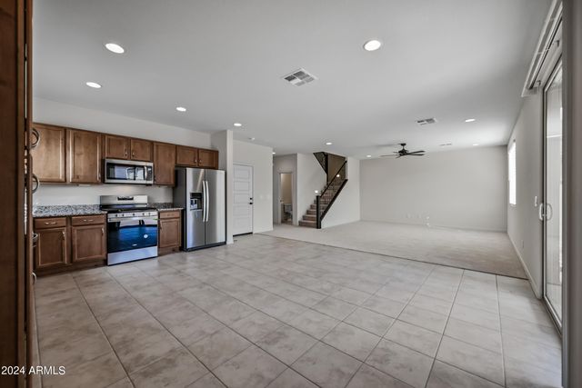 8961 W SAN JUAN Avenue, Glendale, AZ 85305