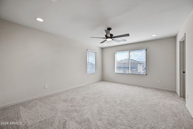 8961 W SAN JUAN Avenue, Glendale, AZ 85305