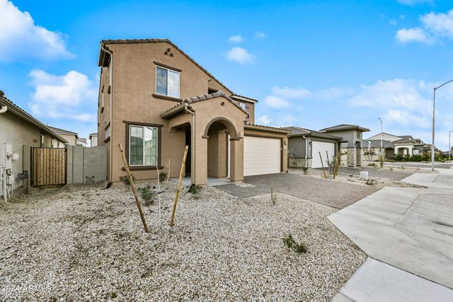 8961 W SAN JUAN Avenue, Glendale, AZ 85305