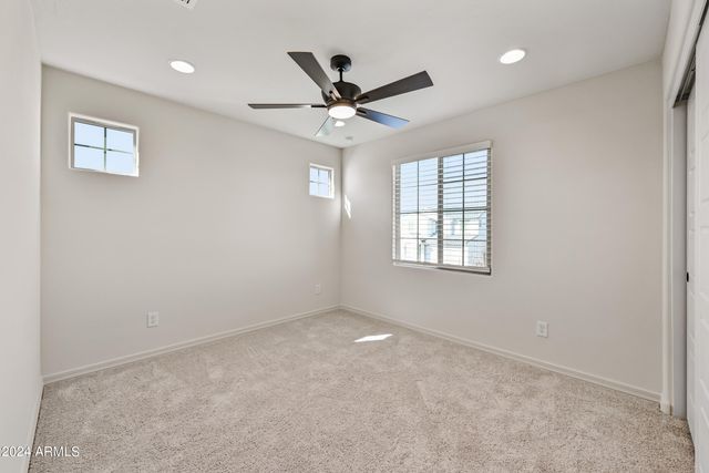 8961 W SAN JUAN Avenue, Glendale, AZ 85305