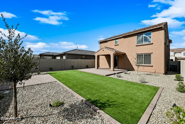 8961 W SAN JUAN Avenue, Glendale, AZ 85305