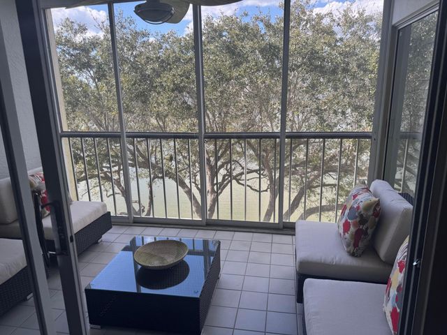 14111 Royal Vista Drive 404, Delray Beach, FL 33484