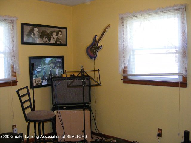 7064 E Clinton Trail, Eaton Rapids, MI 48827