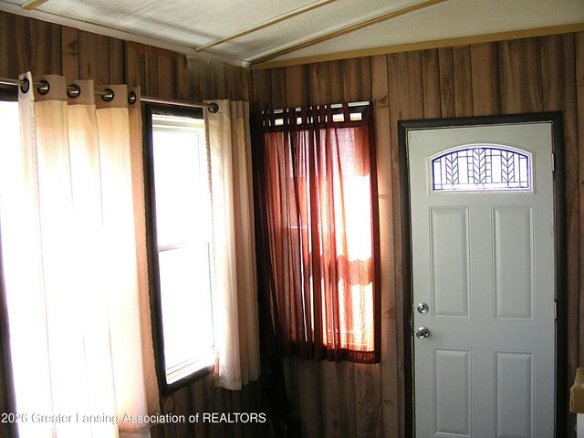 7064 E Clinton Trail, Eaton Rapids, MI 48827