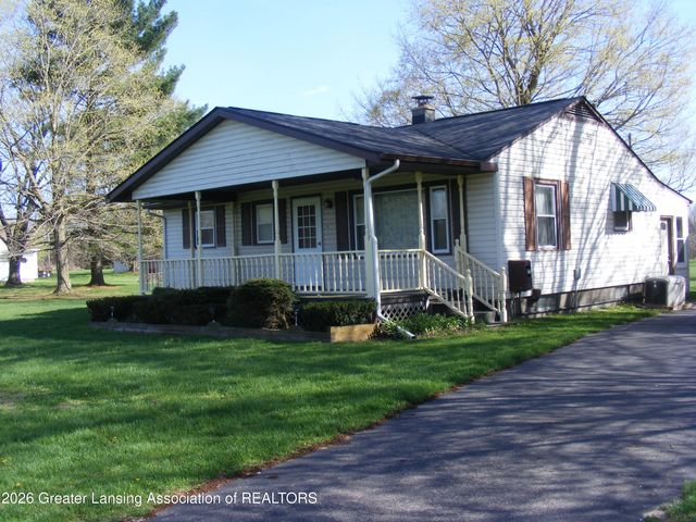 7064 E Clinton Trail, Eaton Rapids, MI 48827