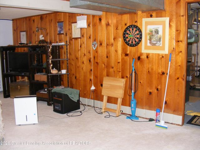 7064 E Clinton Trail, Eaton Rapids, MI 48827