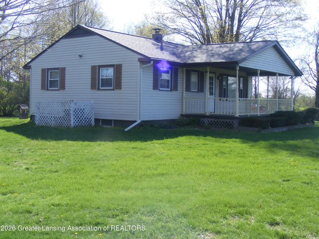 7064 E Clinton Trail, Eaton Rapids, MI 48827