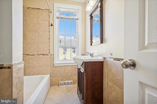 389 CONARROE ST, Philadelphia, PA 19128