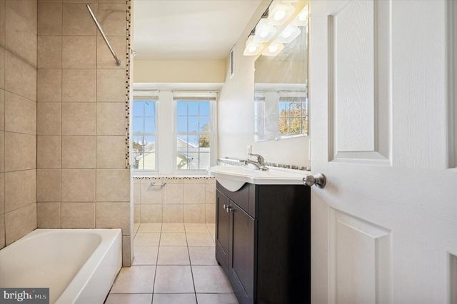 389 CONARROE ST, Philadelphia, PA 19128