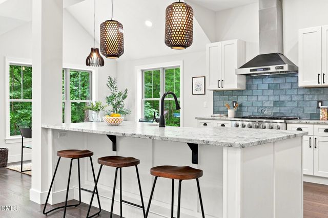 2010 Damascus Church Road, Chapel Hill, NC 27516