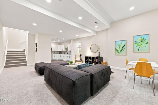 2010 Damascus Church Road, Chapel Hill, NC 27516