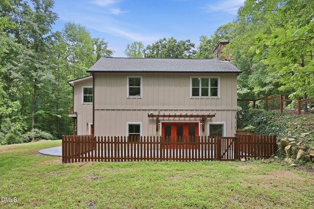2010 Damascus Church Road, Chapel Hill, NC 27516