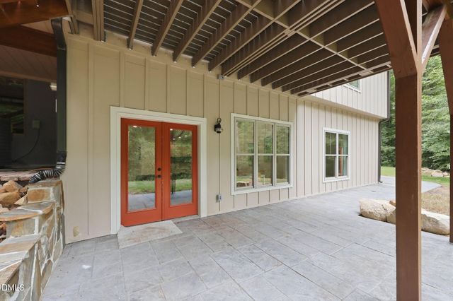2010 Damascus Church Road, Chapel Hill, NC 27516
