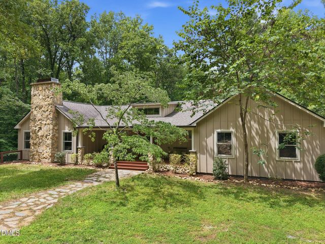 2010 Damascus Church Road, Chapel Hill, NC 27516