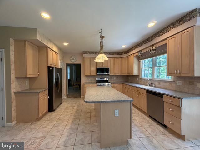 106 HILLTOP CT, Mullica Hill, NJ 08062