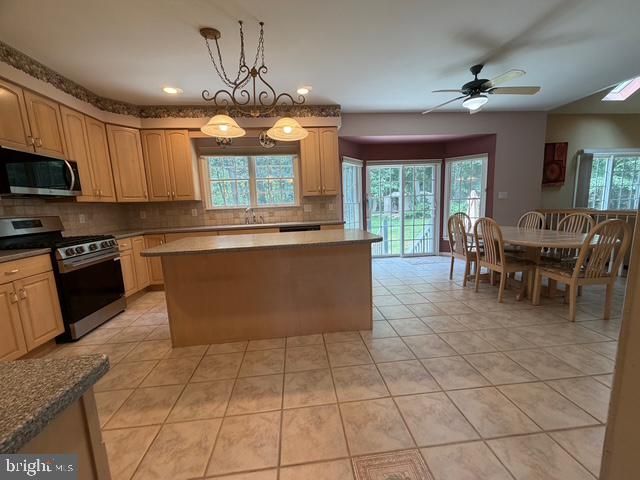 106 HILLTOP CT, Mullica Hill, NJ 08062