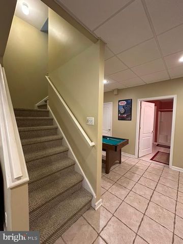 106 HILLTOP CT, Mullica Hill, NJ 08062
