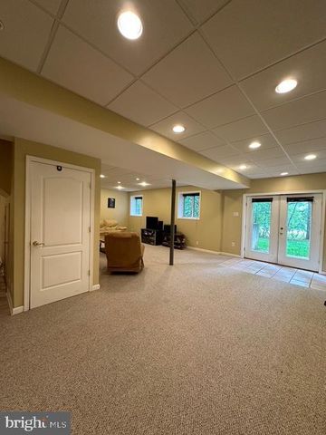 106 HILLTOP CT, Mullica Hill, NJ 08062