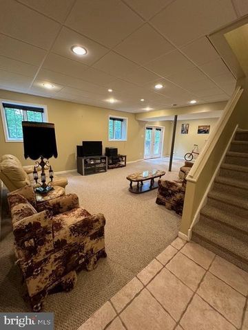106 HILLTOP CT, Mullica Hill, NJ 08062