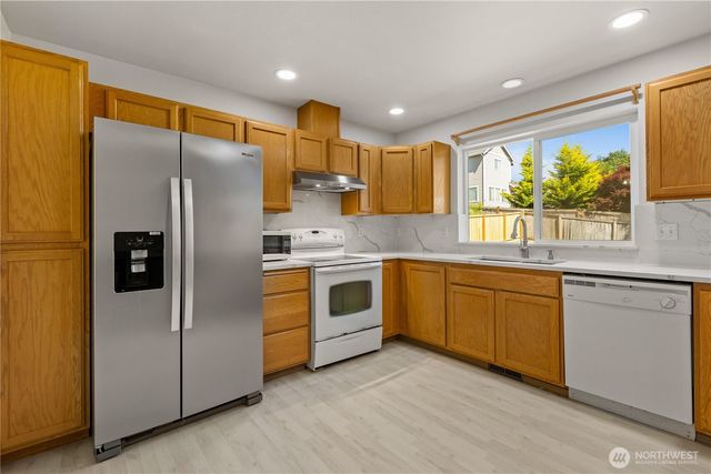 1235 29th Avenue Ct SW, Puyallup, WA 98373