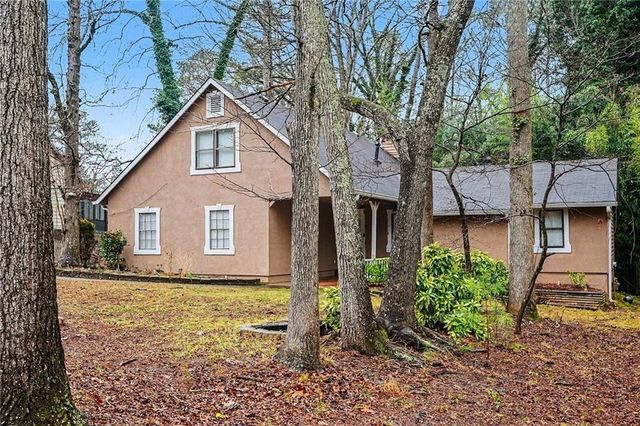 8295 Bridgewater Place, Riverdale, GA 30296