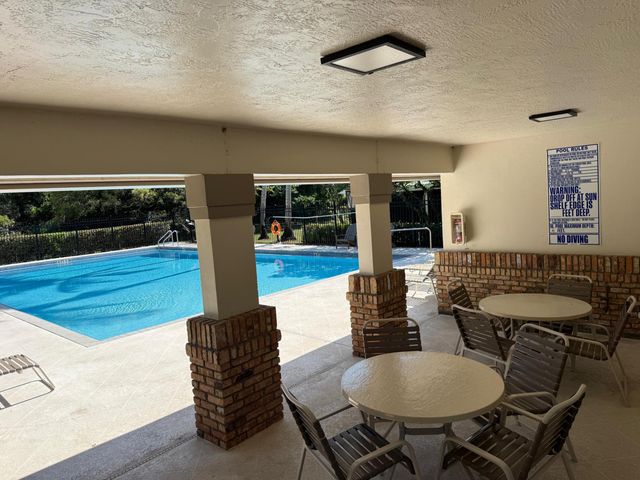 3291 Overlook Road, Davie, FL 33328