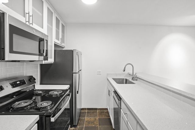 3602 Garrott Street Street 16, Houston, TX 77006