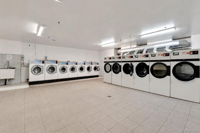 167 Sands Street 406, Brooklyn, NY 11201