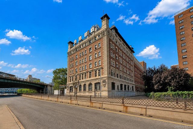 167 Sands Street 406, Brooklyn, NY 11201