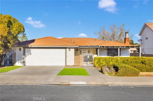 15776 Candlewood, Victorville, CA 92395