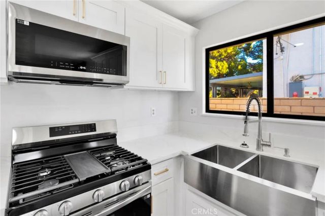 15776 Candlewood, Victorville, CA 92395