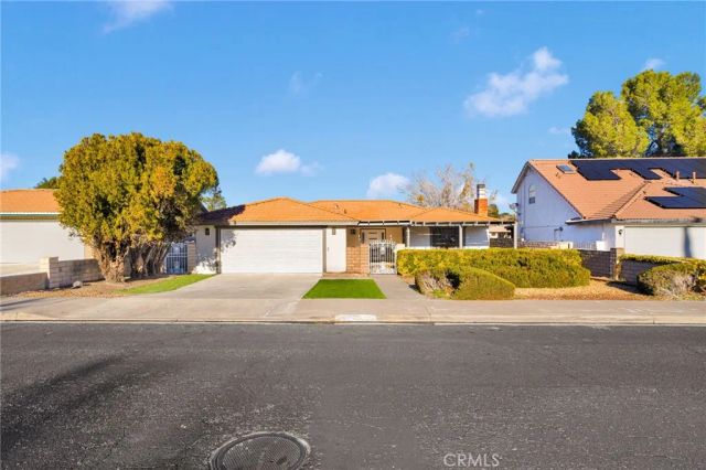 15776 Candlewood, Victorville, CA 92395