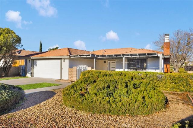 15776 Candlewood, Victorville, CA 92395