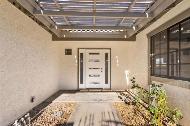 15776 Candlewood, Victorville, CA 92395