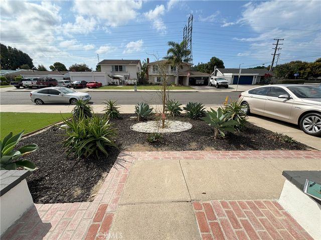 9021 Hyde Park, Huntington Beach, CA 92646