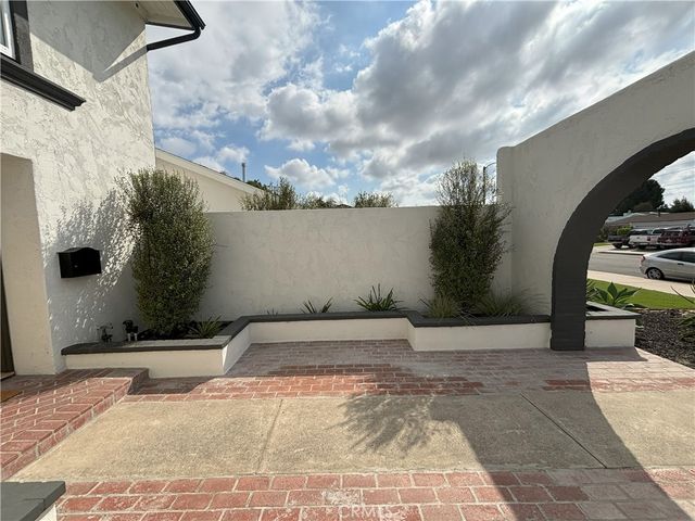 9021 Hyde Park, Huntington Beach, CA 92646