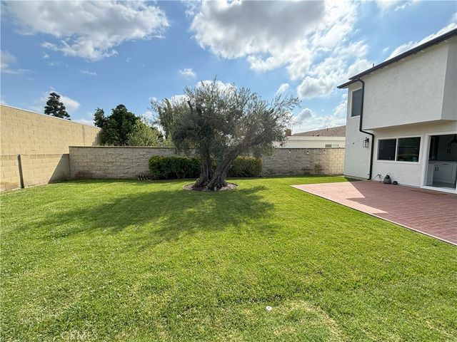 9021 Hyde Park, Huntington Beach, CA 92646