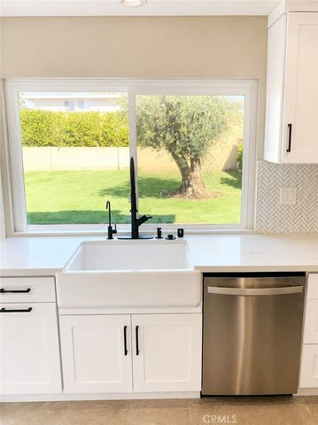 9021 Hyde Park, Huntington Beach, CA 92646